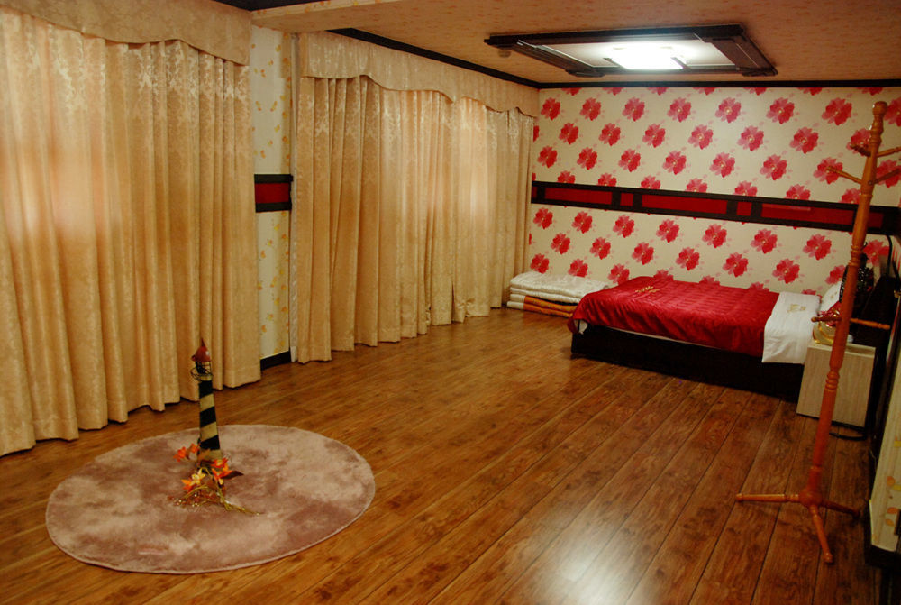 Paradaise Motel Gangneung Exterior photo